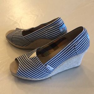 Tom's wedge heel espadrilles